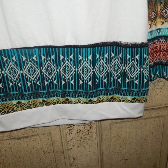 Vanilla Bay Aztec Pullover Hooded Top Size Large (R-46) - Picture 2 of 5